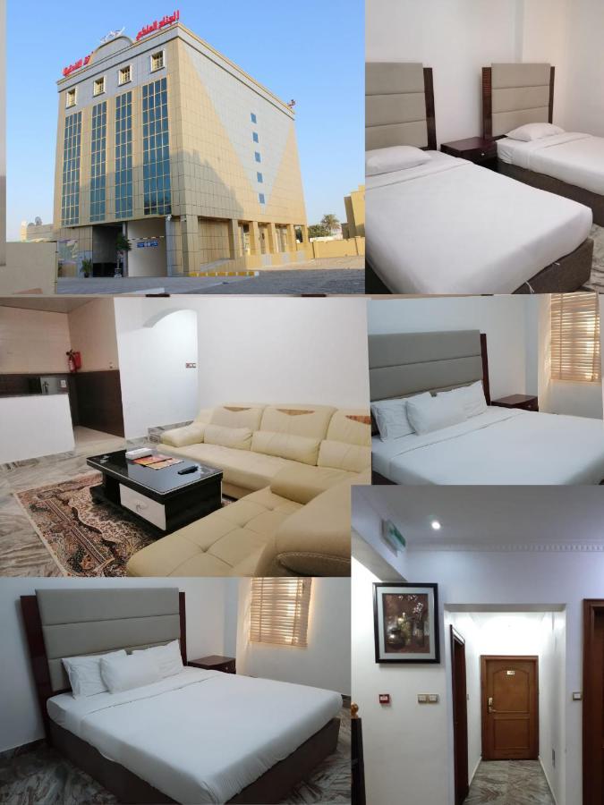Apartment Royal Al Huwayl